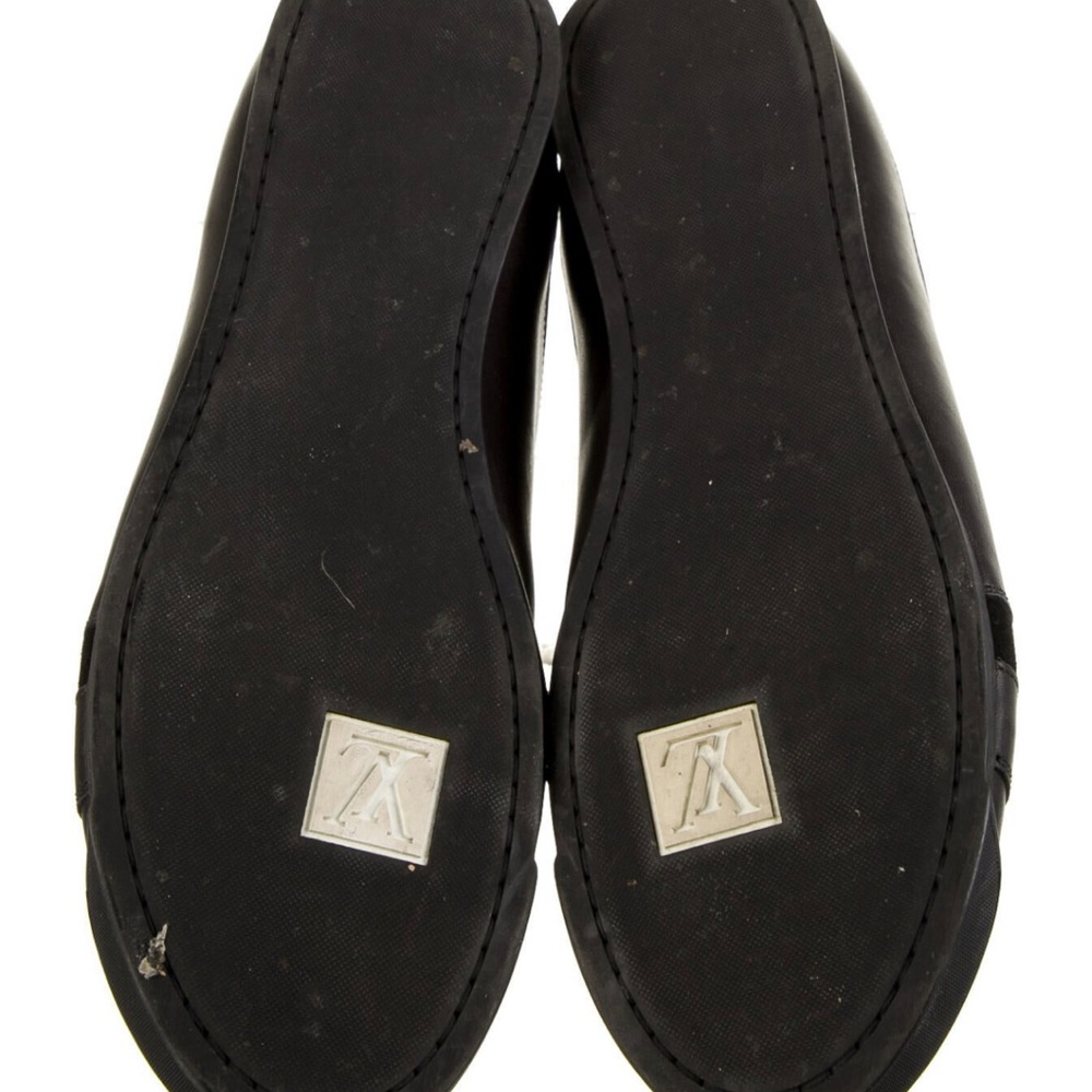 Very Good. Faint mark at exterior.